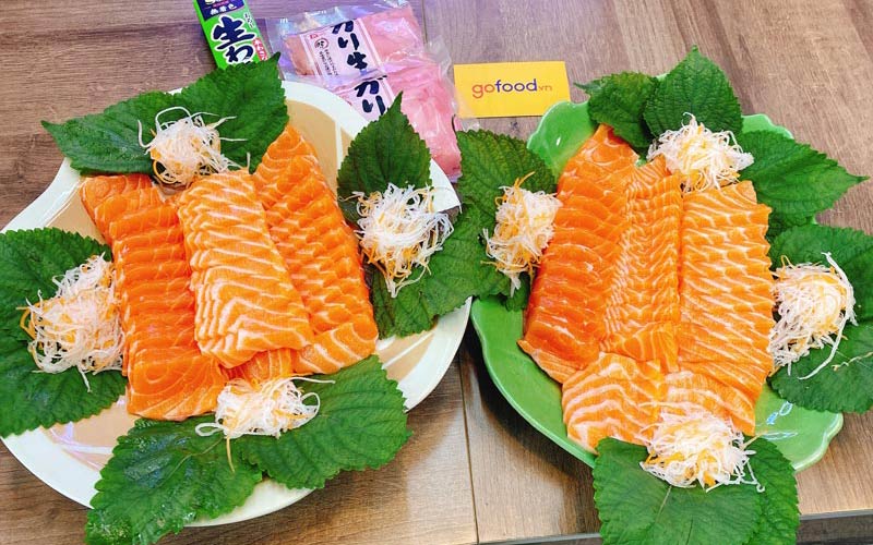 Sashimi cá hồi cho bàn tiệc